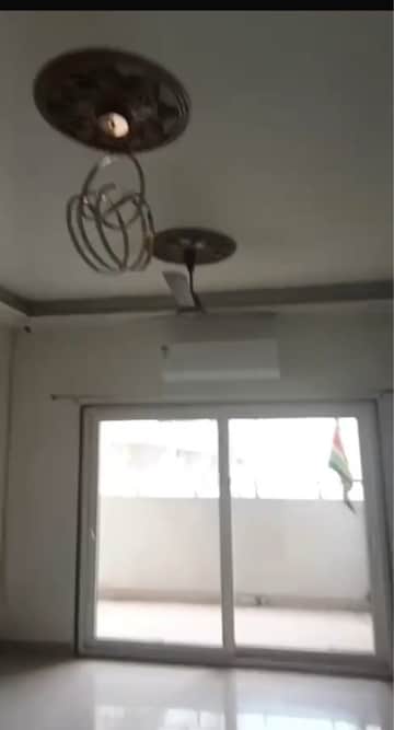 Furnished Amenities in 2 BHK Apartment at Sector 14 Dwarka – for Rent