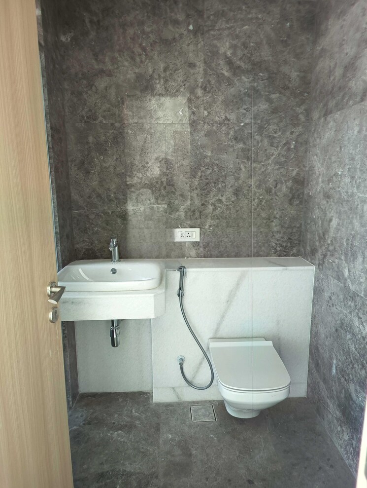Bathroom, prabhadevi 4 Bedroom 1750 Sq.Ft. Apartment In Prabhadevi Mumbai 8921485