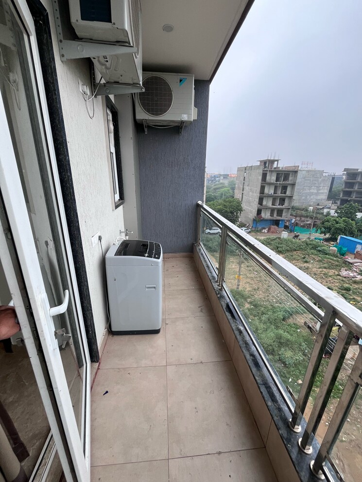 Balcony, sector 42 1 Bedroom 980 Sq.Ft. Builder Floor In Sector 42 Gurgaon 8921515