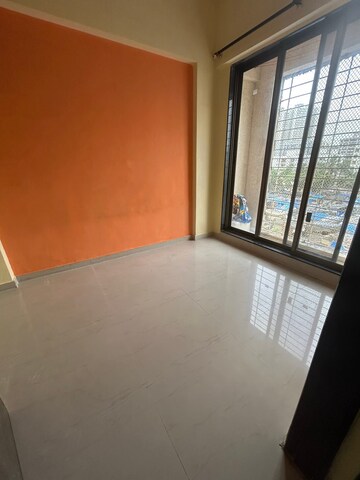 Room in 1 BHK Apartment at Shree Krupa Sra, Dahisar East – for Rent