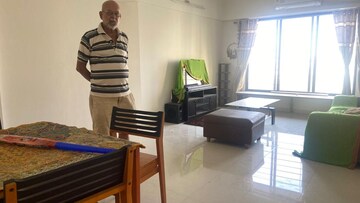 Living Room in 3 BHK Apartment at Mulund East – for Rent