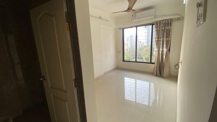 Room, mulund east 3 Bedroom 600 Sq.Ft. Apartment In Mulund East Mumbai 8921521