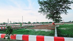  Plot For Sale in Kanpur Road