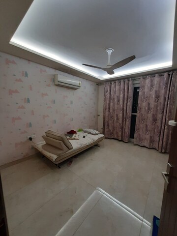 Living Room in 4 BHK Builder Floor at The Rama Apartment, Sector 43 – for Rent