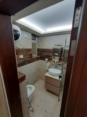 Bathroom in 4 BHK Builder Floor at The Rama Apartment, Sector 43 – for Rent