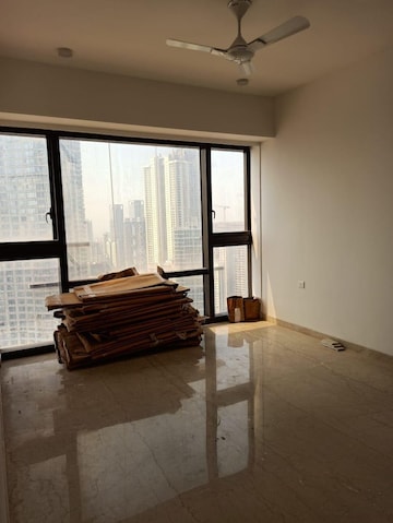 Room in 4 BHK Apartment at Lodha Marquise, Worli – for Rent