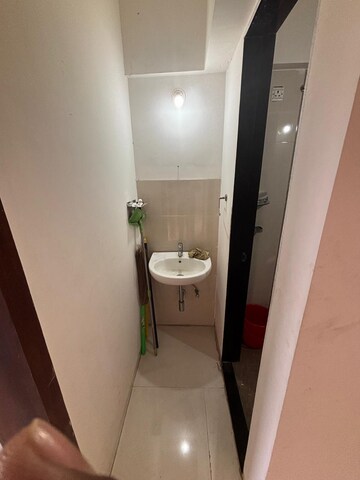 Bathroom in 2.5 BHK Apartment at Gokhale Rahulkunj, Rambaug Colony – for Rent