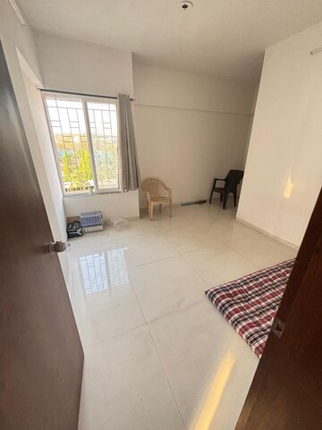 Bedroom in 2.5 BHK Apartment at Gokhale Rahulkunj, Rambaug Colony – for Rent
