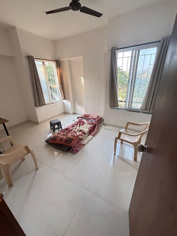Bedroom in 2.5 BHK Apartment at Gokhale Rahulkunj, Rambaug Colony – for Rent