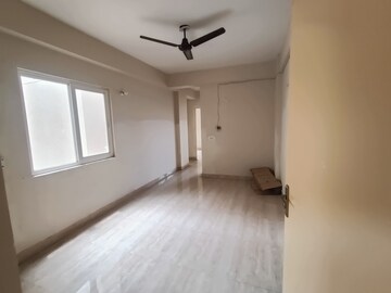 Room in 3 BHK Apartment at Agrasain Spaces Aagman, Sector 70 – for Rent
