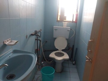 Bathroom in 1 BHK Apartment at Ashirwad CHS Andheri East, Andheri East – for Rent