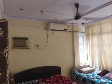 Master Bedroom in 1 BHK Apartment at Ashirwad CHS Andheri East, Andheri East – for Rent