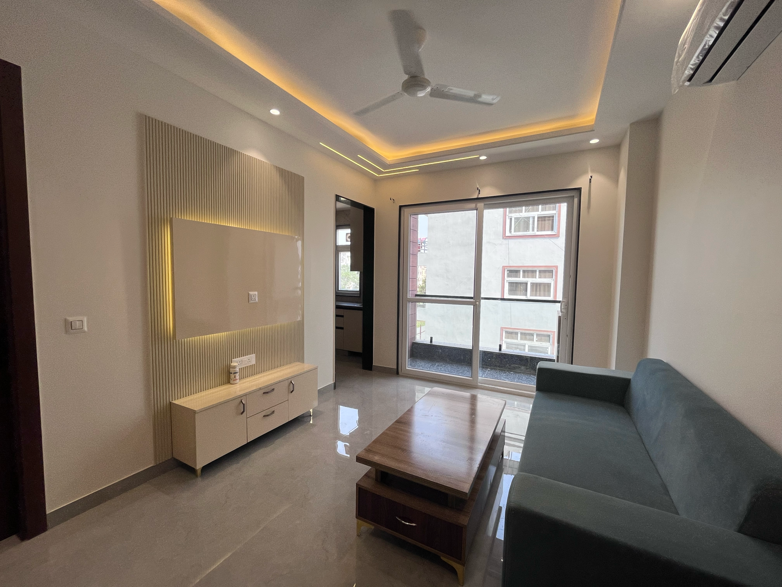 1 BHK + Extra Room Builder Floor For Rent in Ansal Sushant Lok I