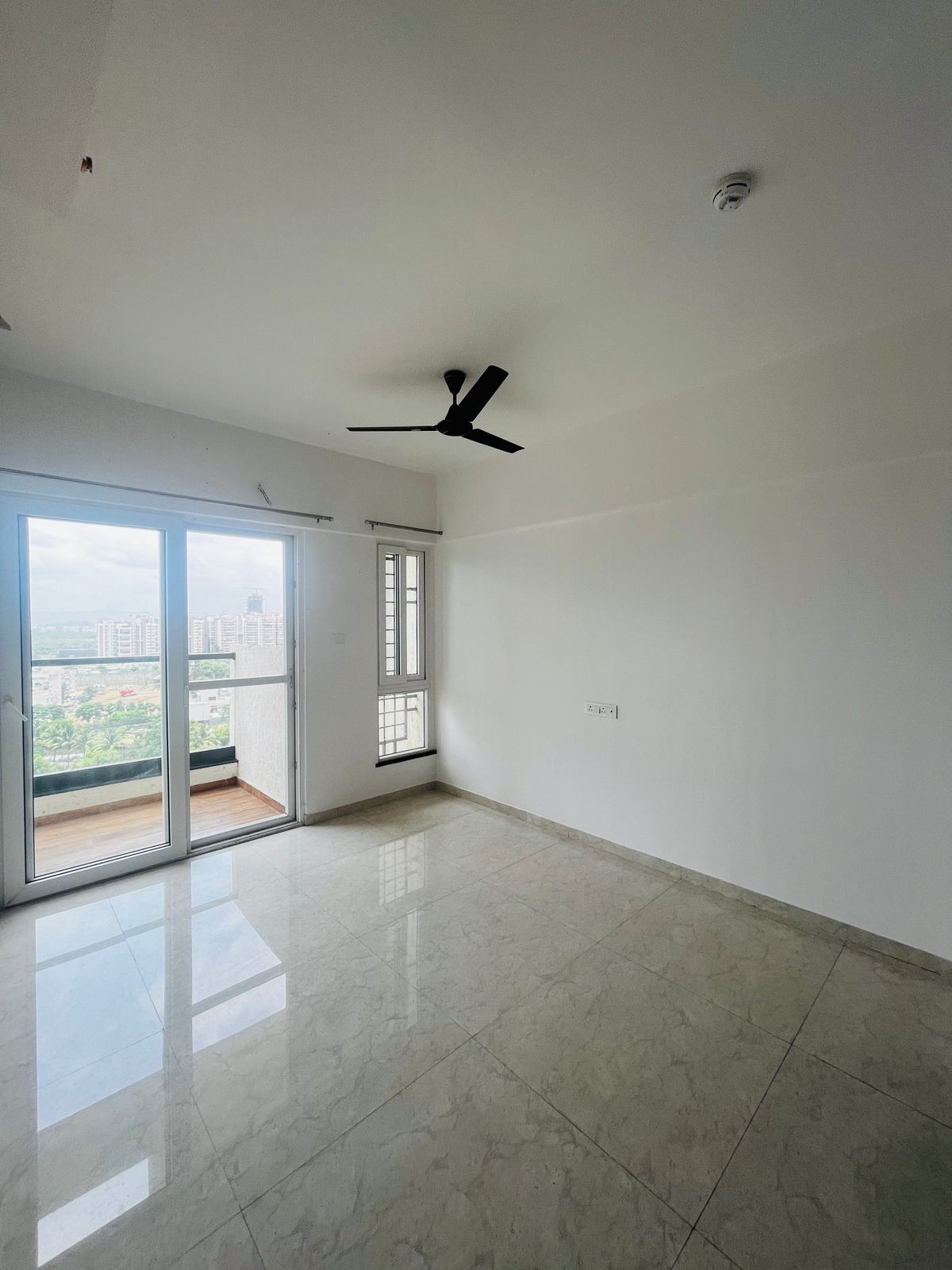 2 BHK 825 Sq.Ft. Apartment in Majestique Towers