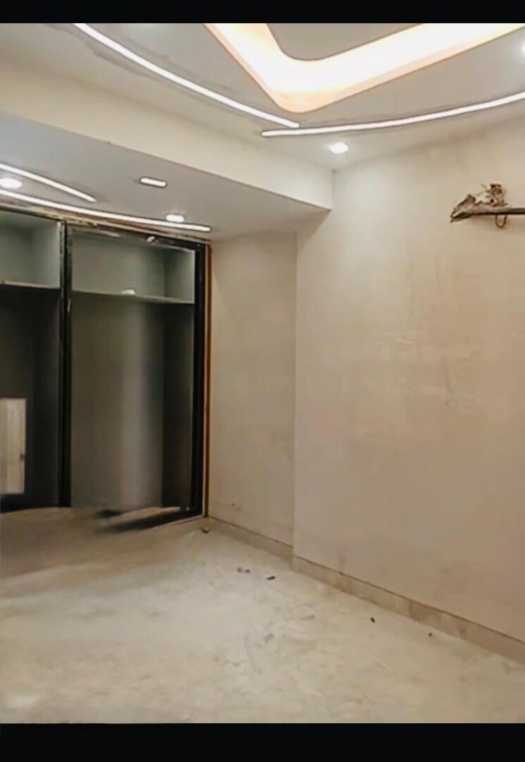 Room, rohini sector 13 3 Bedroom 1250 Sq.Ft. Apartment In Rohini Sector 13 Delhi 8921593