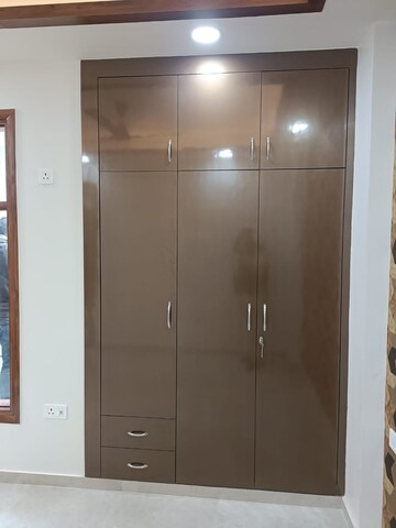 Furnished Amenities in 2 BHK Builder Floor at Rps Palms, Sector 88 – for Rent