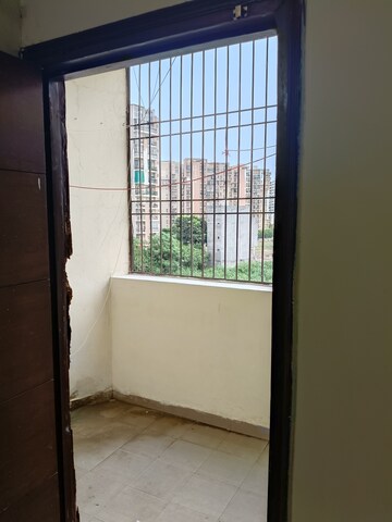 Room in 3 BHK Builder Floor at Guru Nanak Enclave, Dhakoli – for Sale