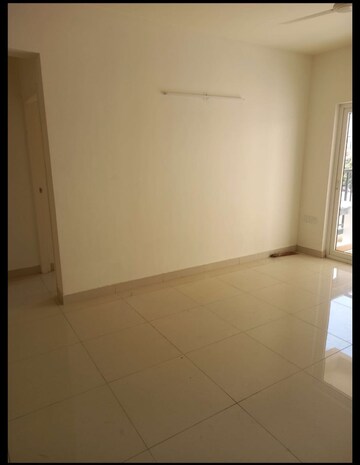 Room in 2 BHK Apartment at Kolte Patil iTowers Exente, Electronic City Phase I – for Rent