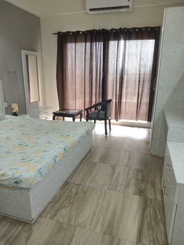 Bedroom in 1 BHK Apartment at Paramount Golfforeste, Zeta I Greater Noida – for Rent