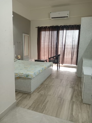 1 BHK Apartment For Rent in Paramount Golfforeste, Zeta I Greater Noida