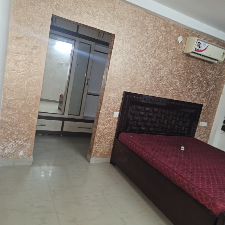 Room, vip road 3 Bedroom 1795 Sq.Ft. Apartment In Vip Road Zirakpur 8921696
