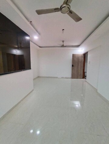 Room in 2 BHK Apartment at Azad Nagar – for Rent