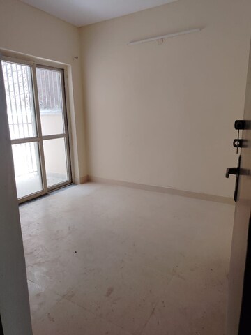 Room in 3 BHK Apartment at BPTP Park Elite Floors, Sector 85 – for Rent