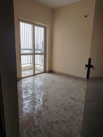 Room in 3 BHK Apartment at BPTP Park Elite Floors, Sector 85 – for Rent