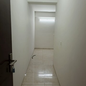 Building Lobby in 4 BHK Apartment at BPTP Discovery Park, Sector 80 – for Rent