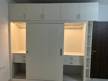 Furnished Amenities in 3 BHK Apartment at Rishita Manhattan, Gomti Nagar – for Rent