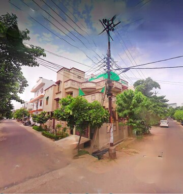 4 BHK Independent House – Garden View at Gomti Nagar - for Sale