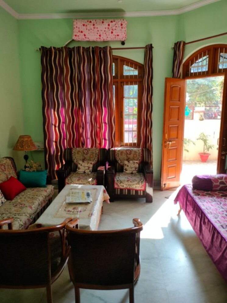 Living Room, gomti nagar 4 Bedroom 1940 Sq.Ft. Independent House In Gomti Nagar Lucknow 8921660
