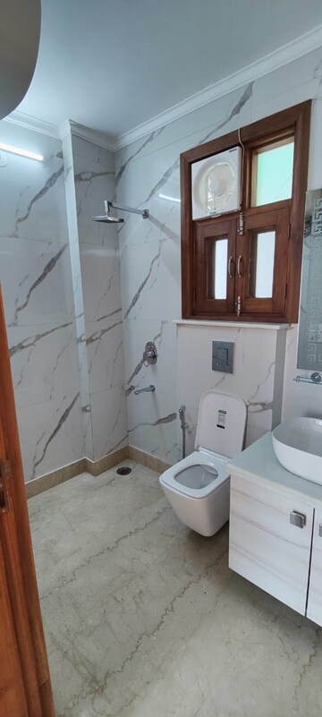 Bathroom in 3 BHK Builder Floor at Sector 47 – for Rent