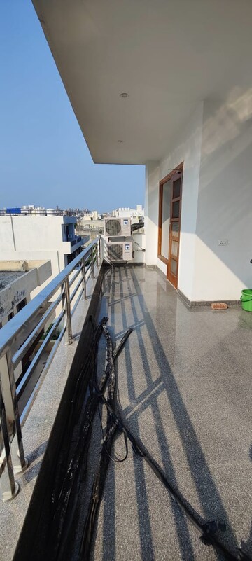 Balcony in 3 BHK Builder Floor at Sector 47 – for Rent