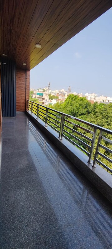 Balcony in 3 BHK Builder Floor at Sector 47 – for Rent