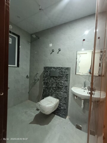 Bathroom in 2 BHK Builder Floor at Sector 23 – for Rent