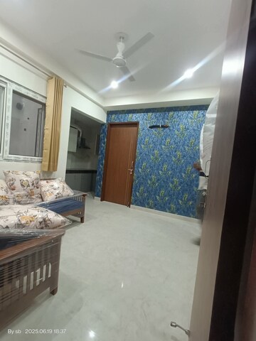 Living Room in 2 BHK Builder Floor at Sector 23 – for Rent