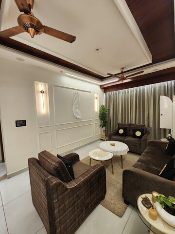 Team Area in 3 BHK Apartment at Janhit Apartment, Rohini Sector 9 – for Sale