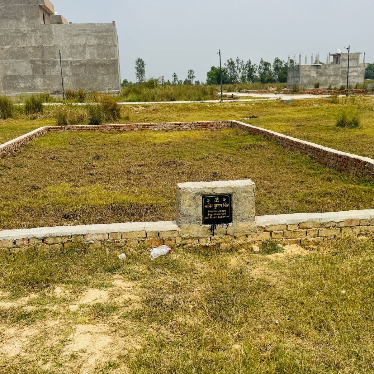 Plot For Sale in Signature Park 