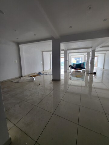  Shop For Rent in Ratu Road