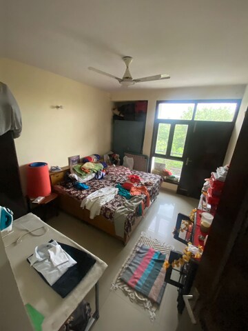 Furnished Amenities in 3.5 BHK Apartment at Wave City, Wave City – for Rent