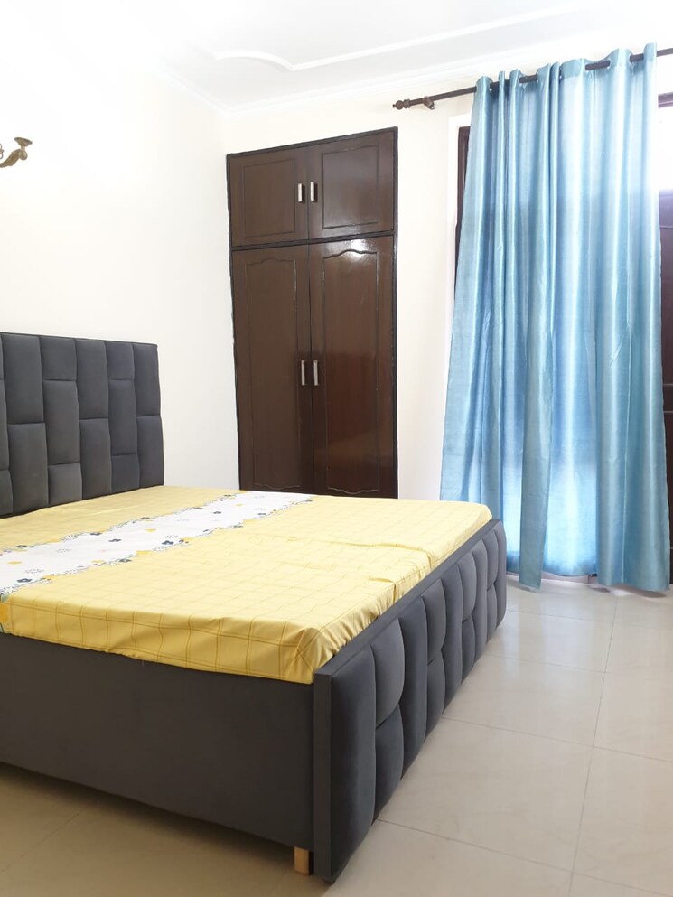 Bedroom, sector 56 3 Bedroom 263 Sq.Yd. Builder Floor In Sector 56 Gurgaon 8921844
