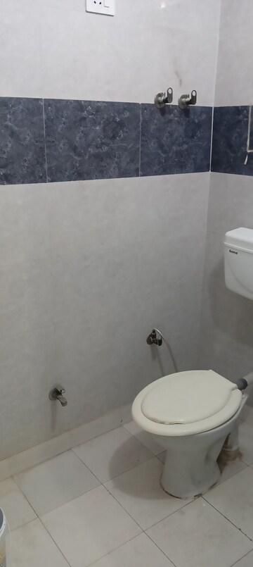 Bathroom in 2 BHK Apartment at Shatabdi Vihar, Sector 52 – for Rent