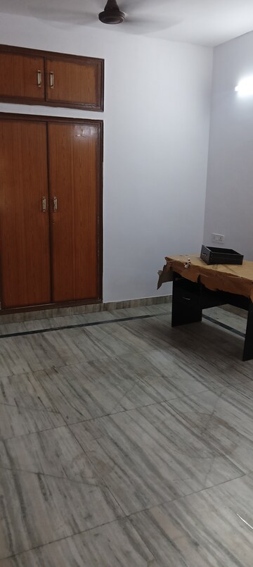 Bedroom in 2 BHK Apartment at Shatabdi Vihar, Sector 52 – for Rent