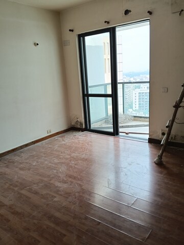 3.5 BHK Apartment For Rent in Unitech Uniworld Gardens, Sector 47