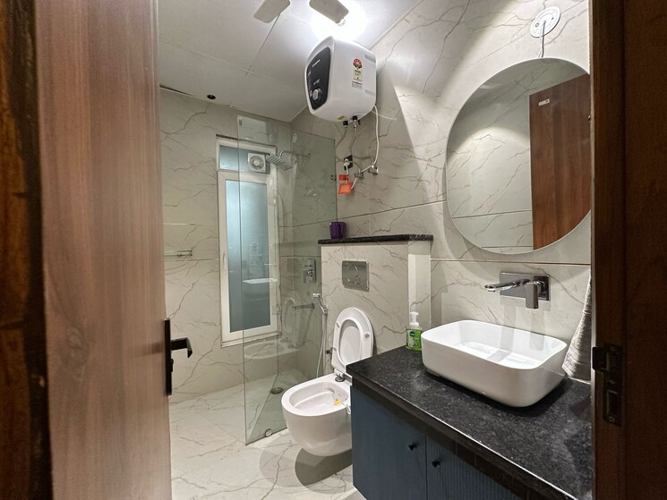 Bathroom, sushant lok i 2 Bedroom 1000 Sq.Ft. Builder Floor In Sushant Lok I Gurgaon 8921894