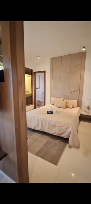 Bedroom in 4 BHK Apartment at Sheth Montana, Mulund West – for Sale