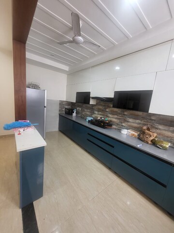 Kitchen in 4 BHK Builder Floor at Sector 55 – for Rent