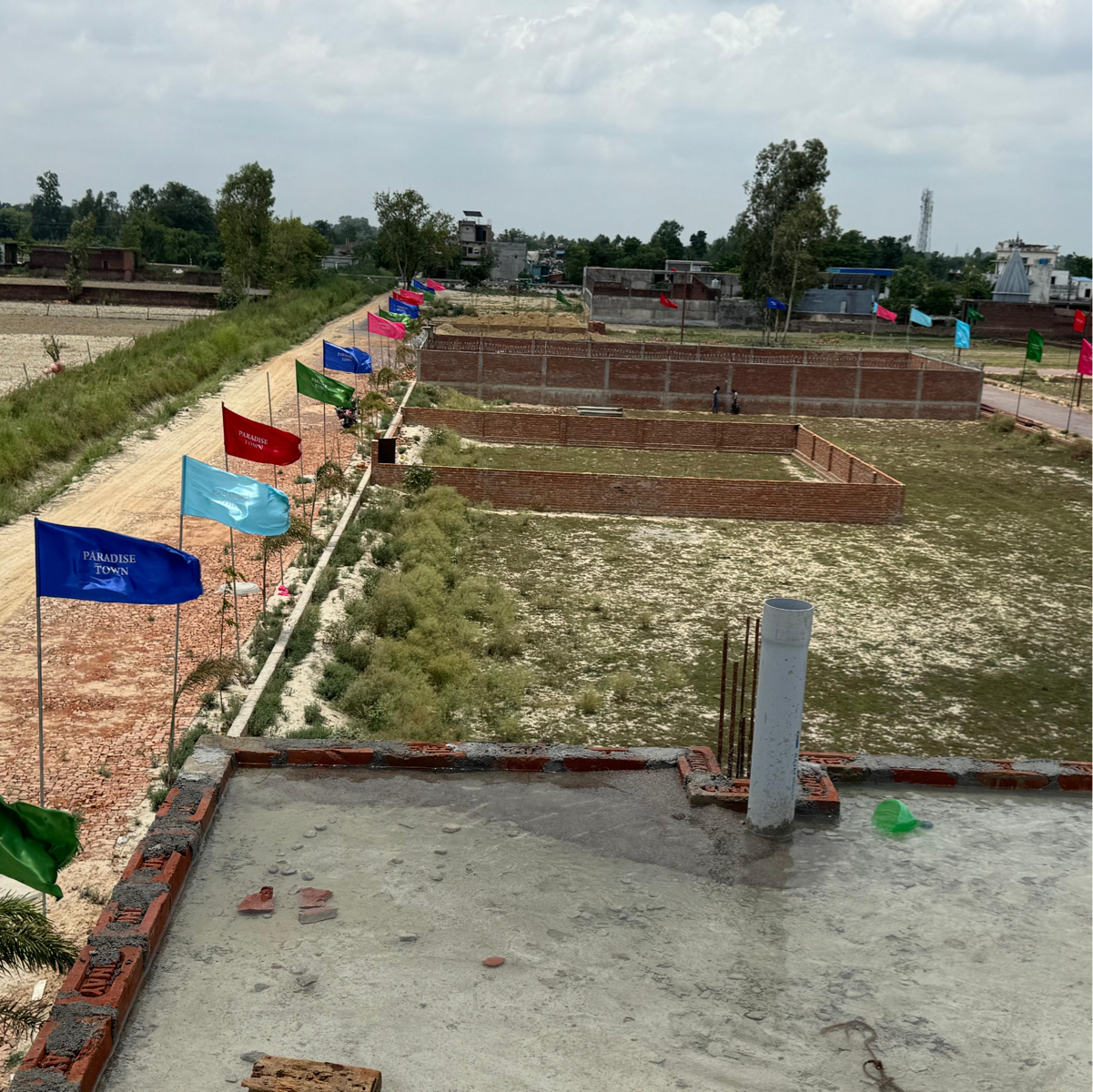 Plot For Sale in Gosaiganj Petrol Pump