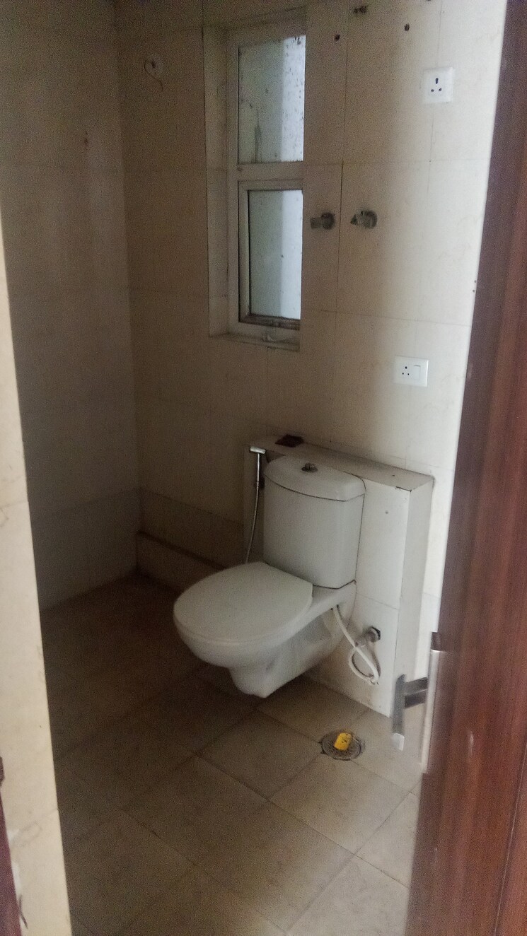 Bathroom, parker-white-lily 3 Bedroom 1750 Sq.Ft. Apartment In Sector 8 Sonipat 8921949
